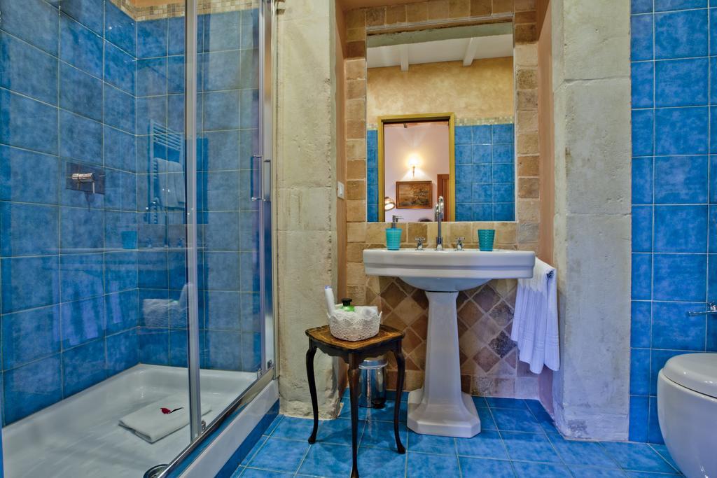 سولمونا B&B Il Marchese Del Grillo الغرفة الصورة